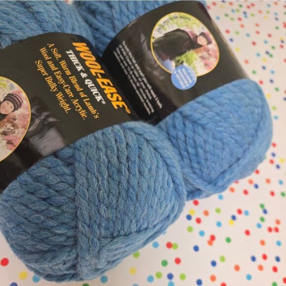 Lion Brand Wool-Ease Thick & Quick Yarn in SKY BLUE 6oz Ea - Picture 3 of 9